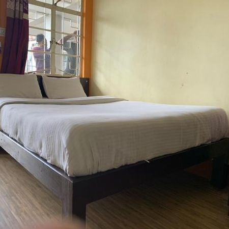 Sweet Home Guest House Shillong Esterno foto