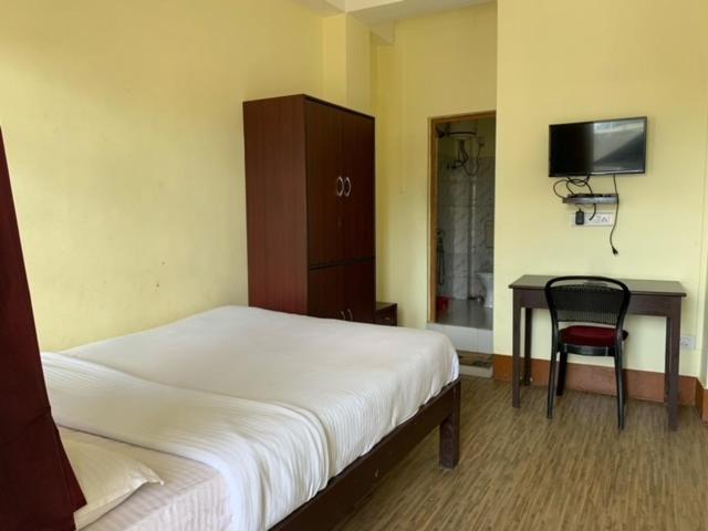 Sweet Home Guest House Shillong Esterno foto