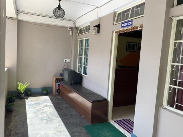 Sweet Home Guest House Shillong Esterno foto