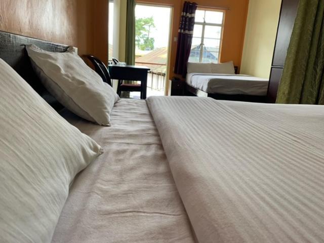Sweet Home Guest House Shillong Esterno foto