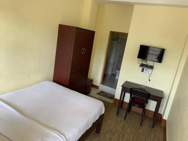 Sweet Home Guest House Shillong Esterno foto